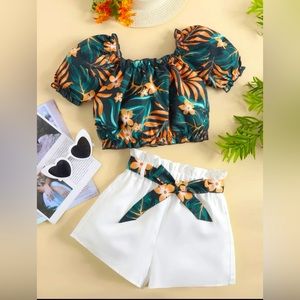 6y-8y girl, 2 piece Tropical Print Top and White Paperbag Waist Shorts